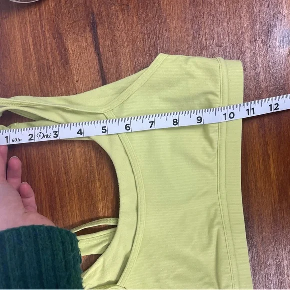 Lululemon Love to Layer Yellow Sports Bra Size 2 Women’s GUC - Picture 5 of 15